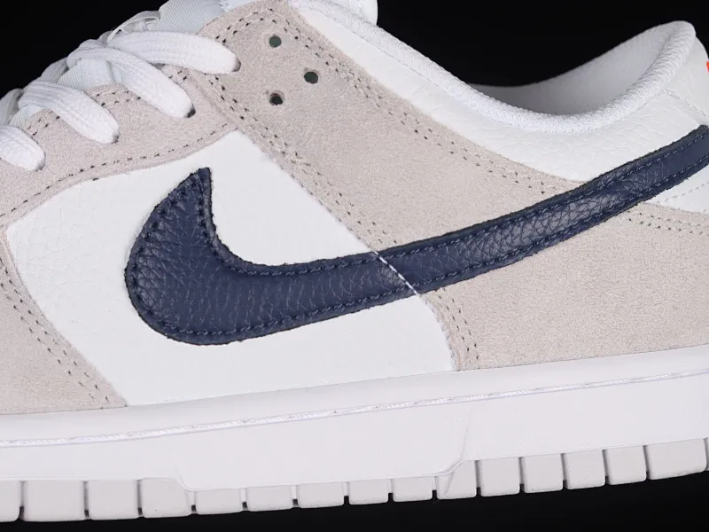 All categories Nk SB Dunk series Nk SB Dunk Low low-top sneakers cost-effective version Nk SB Dunk Low black and white blue SB low-top sports and leisure sneakers FJ4227-001